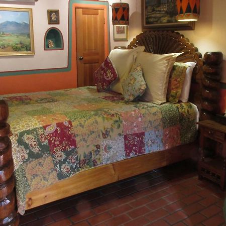 La Dona Luz Inn An Historic B&B Taos Luaran gambar