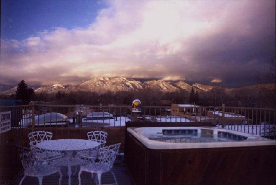 La Dona Luz Inn An Historic B&B Taos Luaran gambar