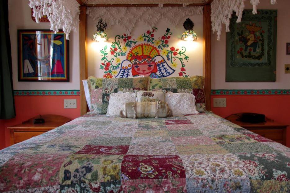 La Dona Luz Inn An Historic B&B Taos Luaran gambar