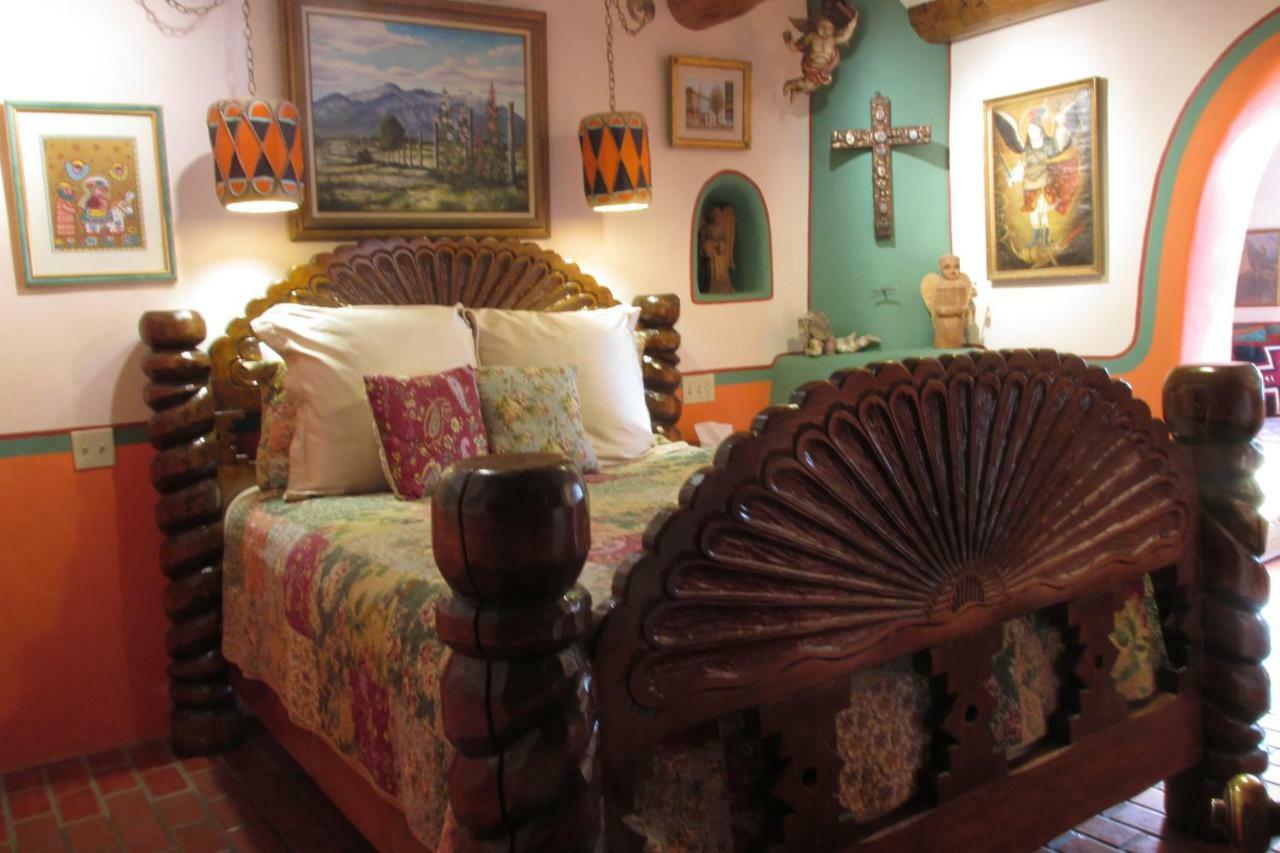 La Dona Luz Inn An Historic B&B Taos Luaran gambar