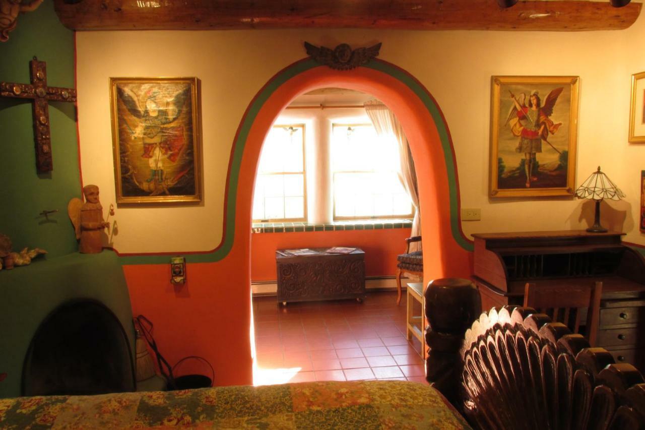 La Dona Luz Inn An Historic B&B Taos Luaran gambar