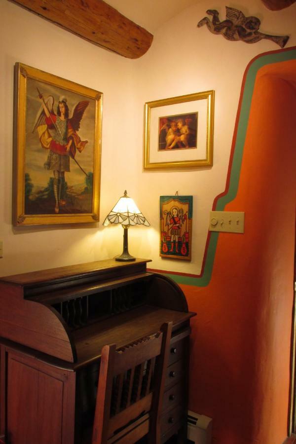La Dona Luz Inn An Historic B&B Taos Luaran gambar