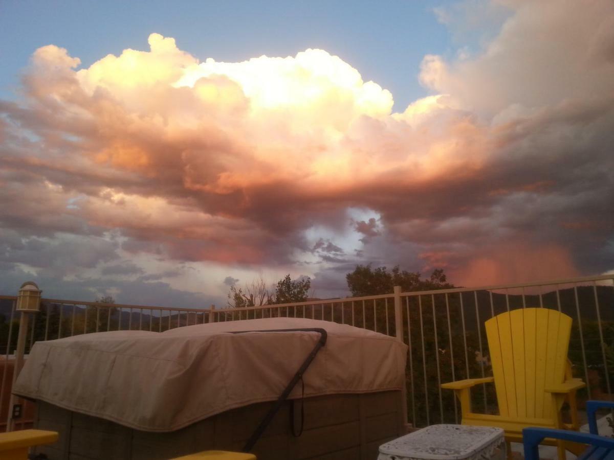 La Dona Luz Inn An Historic B&B Taos Luaran gambar